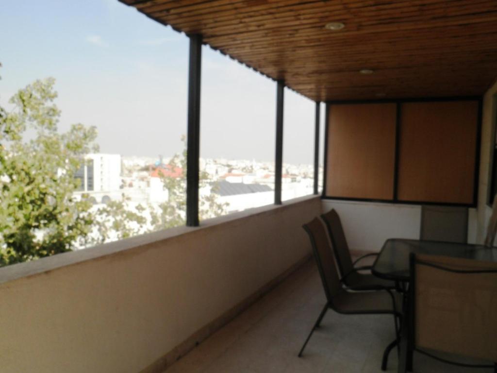 Granada Suites Hotel Amman Ngoại thất bức ảnh