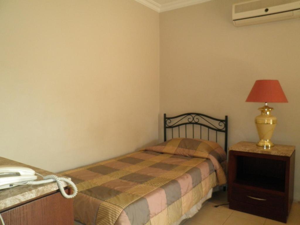 Granada Suites Hotel Amman Phòng bức ảnh