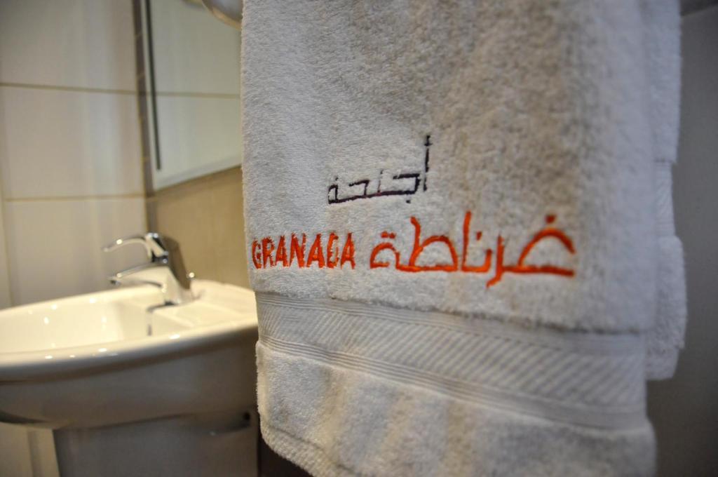 Granada Suites Hotel Amman Phòng bức ảnh