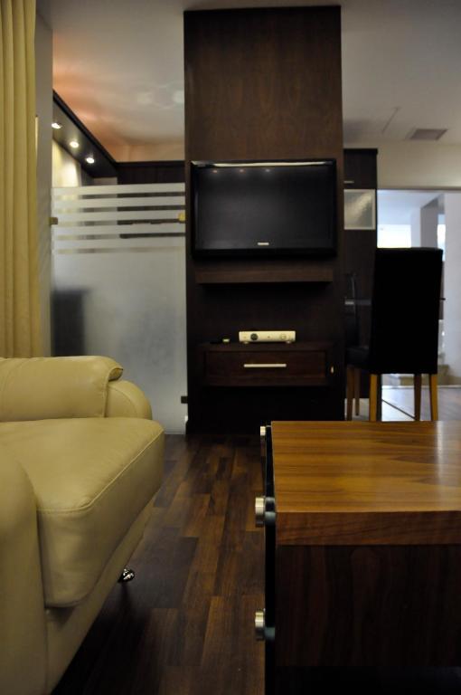 Granada Suites Hotel Amman Phòng bức ảnh