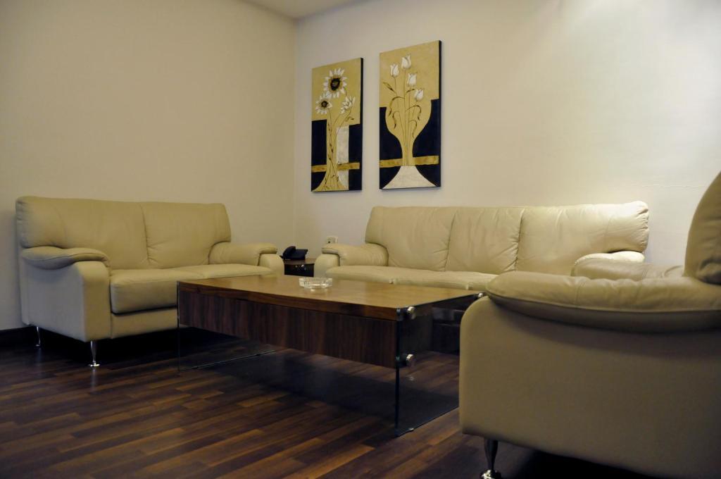 Granada Suites Hotel Amman Phòng bức ảnh