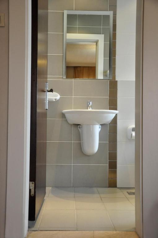 Granada Suites Hotel Amman Phòng bức ảnh