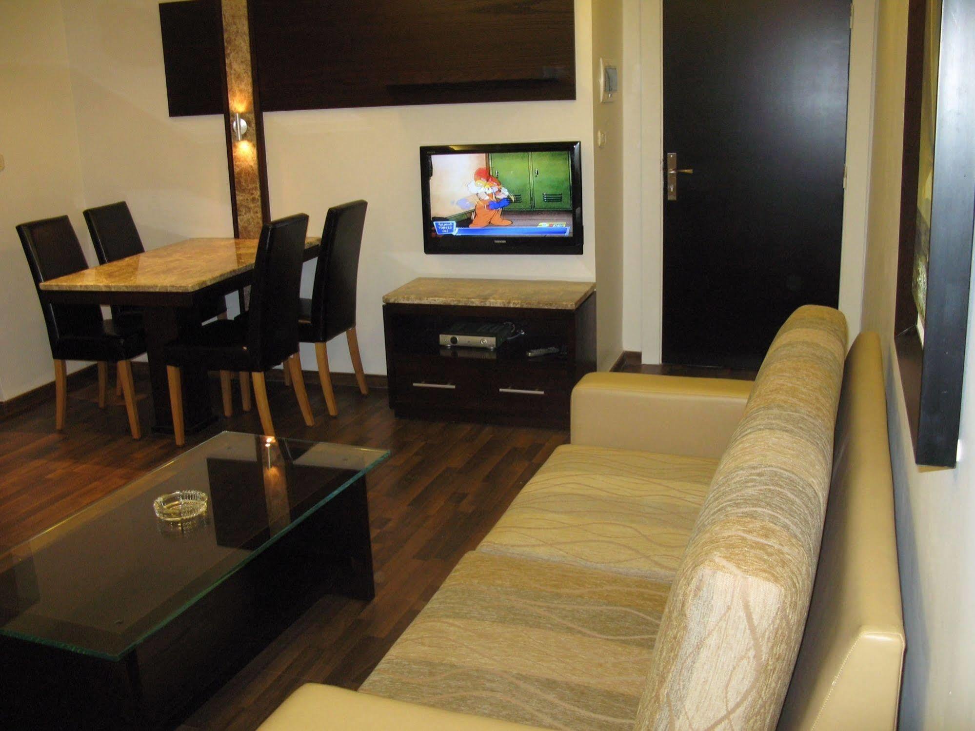 Granada Suites Hotel Amman Ngoại thất bức ảnh