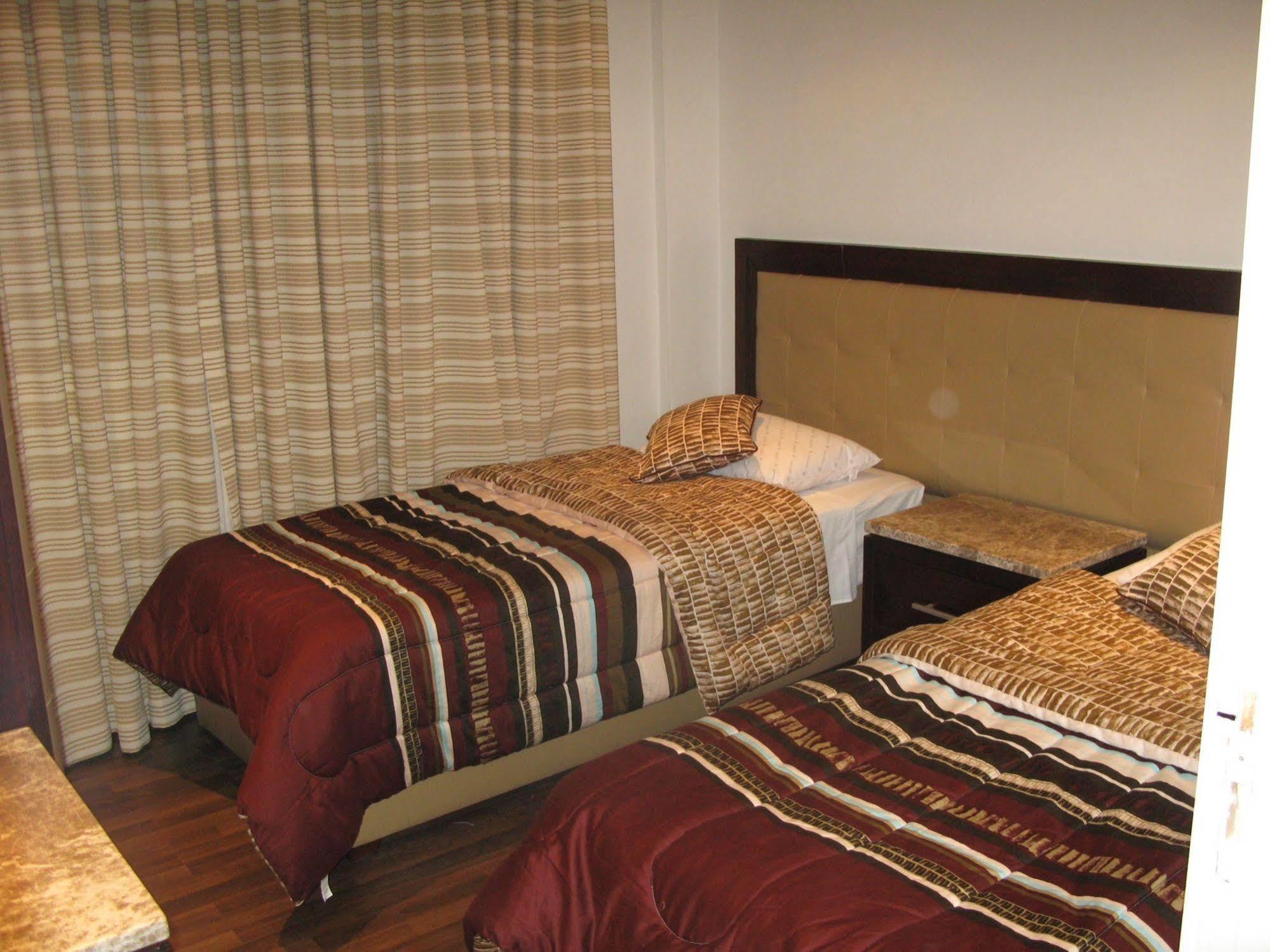 Granada Suites Hotel Amman Ngoại thất bức ảnh